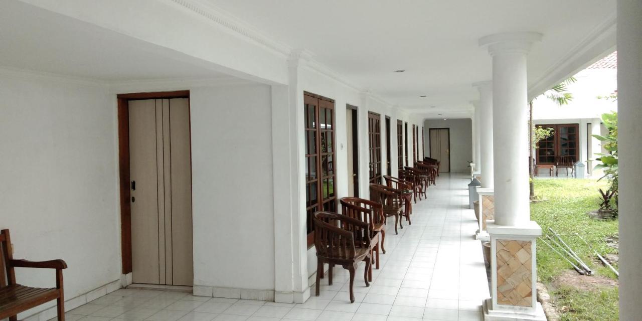 Hotel Sanashtri By Shm Bonorejo Exterior photo